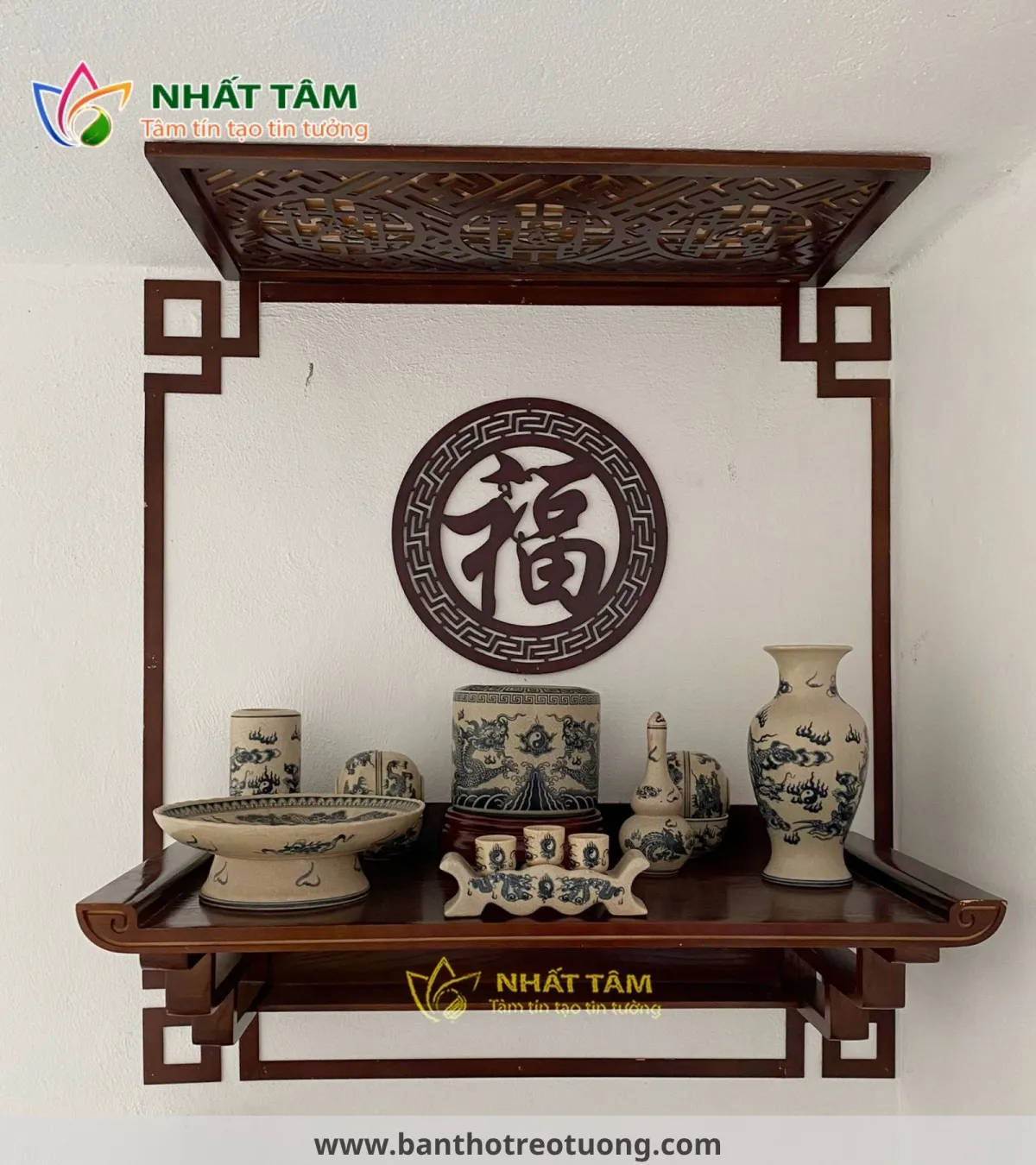 Tại sao bàn thờ treo tường được nhiều gia chủ lựa chọn?
